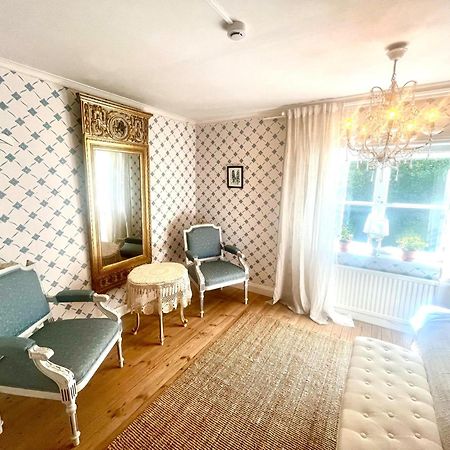 Loevstabruks Vaerdshus Och Brukshotellet Aenkehuset Extérieur photo