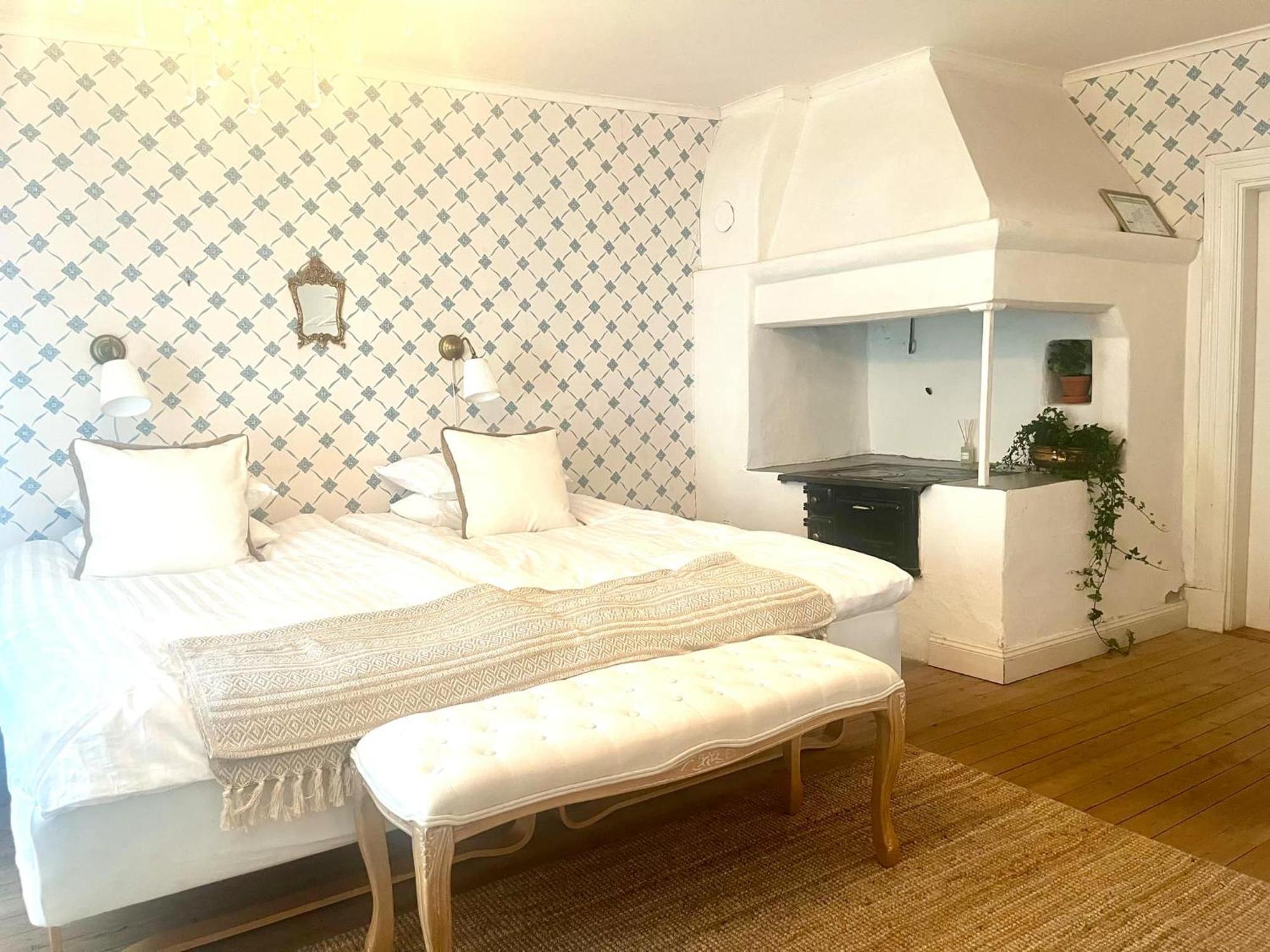 Loevstabruks Vaerdshus Och Brukshotellet Aenkehuset Extérieur photo